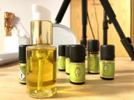 Massageöl mit Vanilleschotenauszug und ätherischen Ölen
